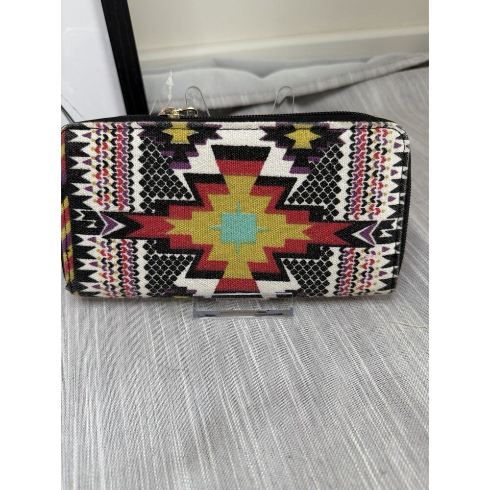 Vintage Rue 21 Women’s Aztec multicolor multipocket wallet pattern Smoke Free